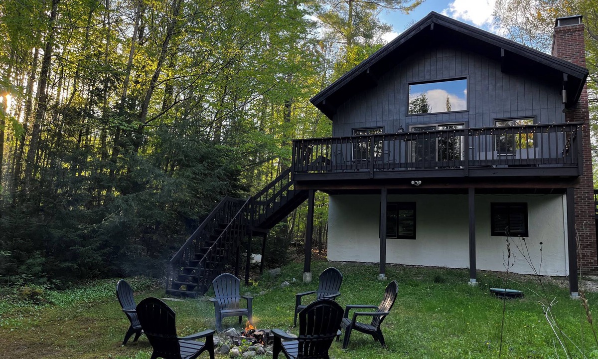 Londonderry Ski Chalet | Tranquil Mountain Chalet- fireplace, deck, sauna, hiking trails, close to skiing