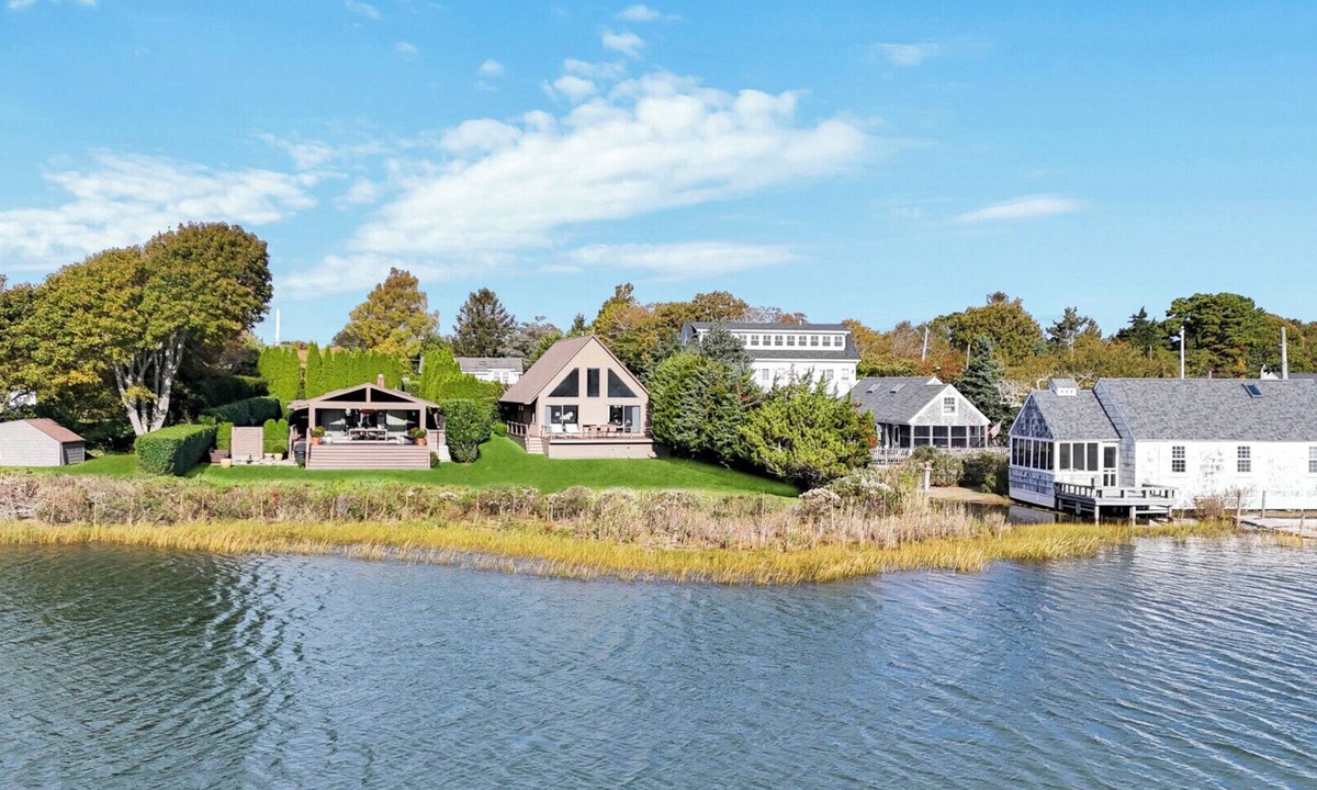 Shinnecock Hills House | Tranquil Waterfront A-Frame Retreat in Southampton
