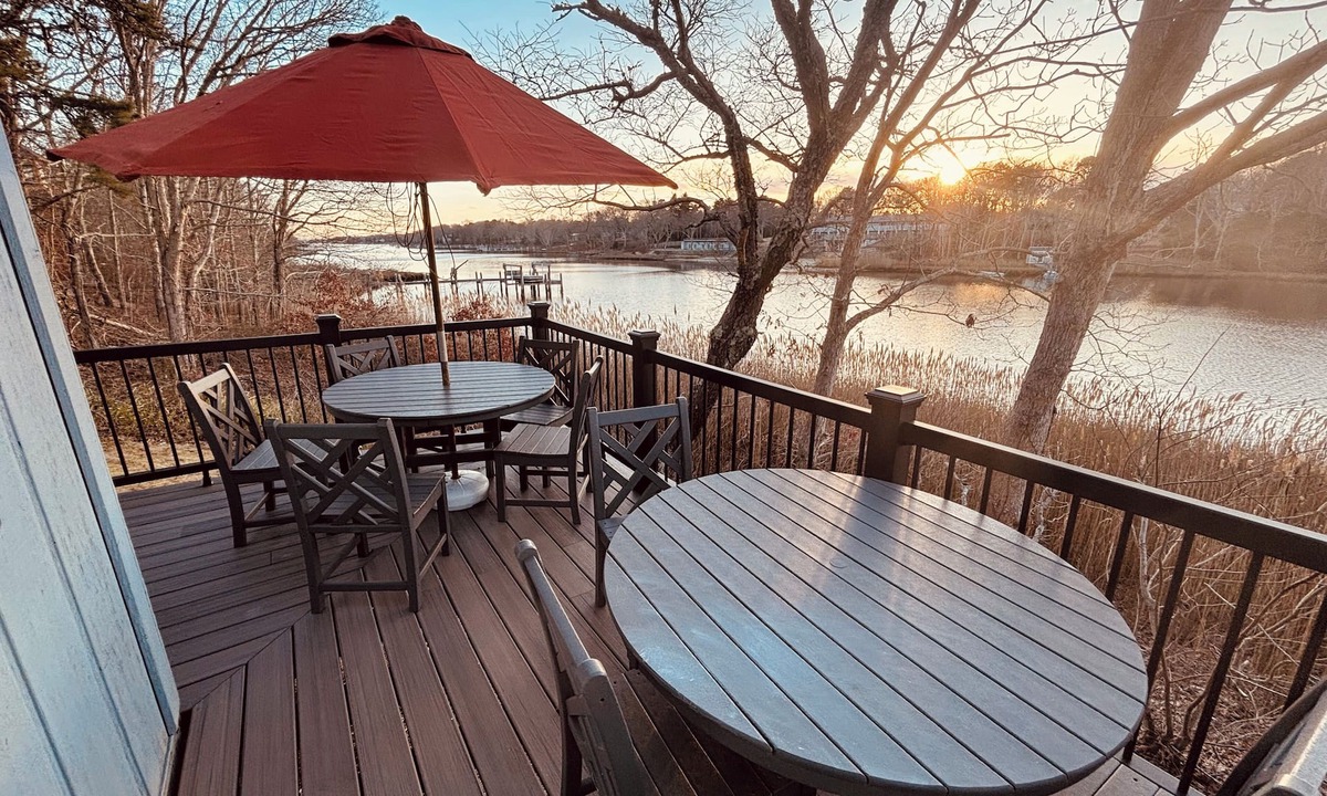 East Falmouth House | Tranquil Waterfront Retreat dock perfect Family Getaways 7 min drive to beach
