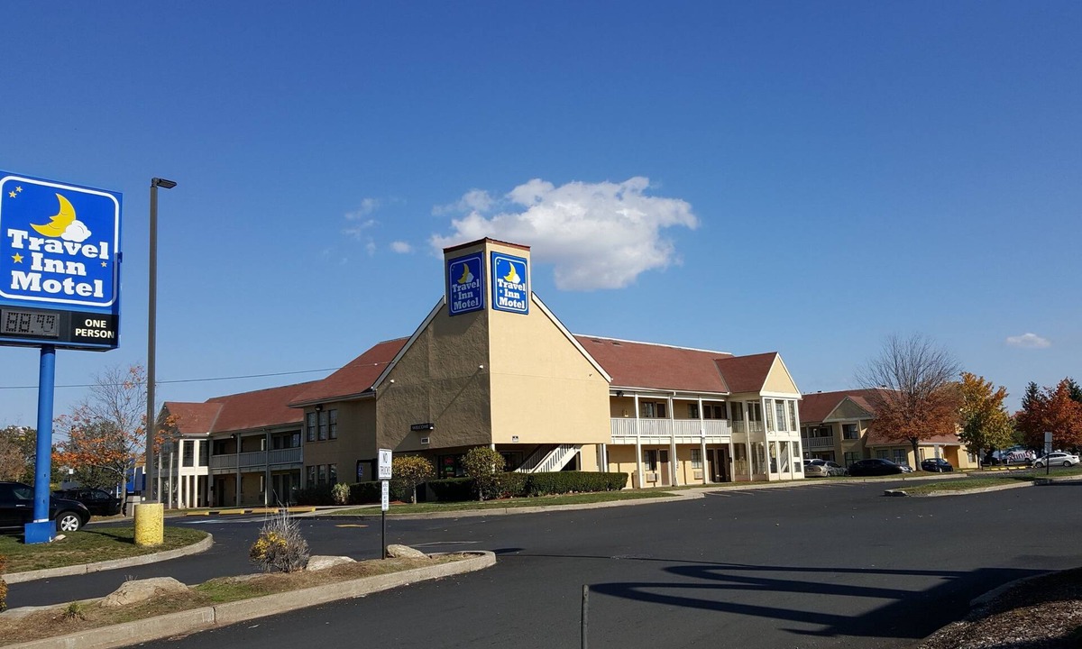 North Meadows Hotel | Travel Inn Motel