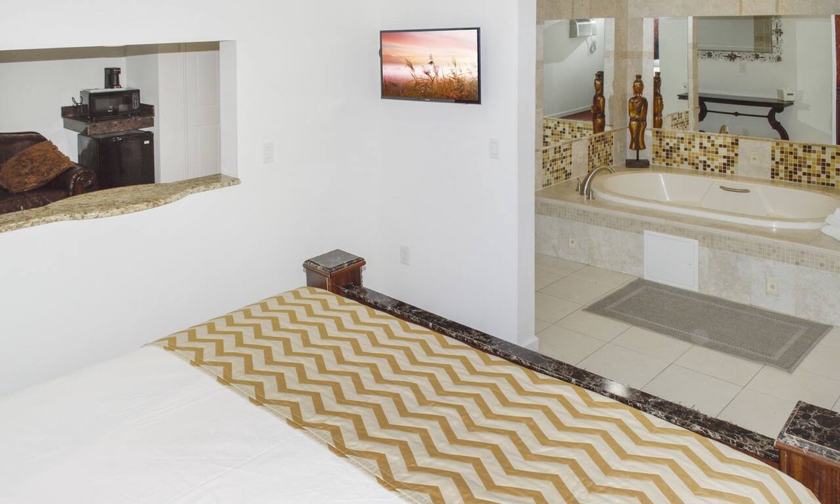 Manhasset Hotel | Travelodge by Wyndham Manhasset