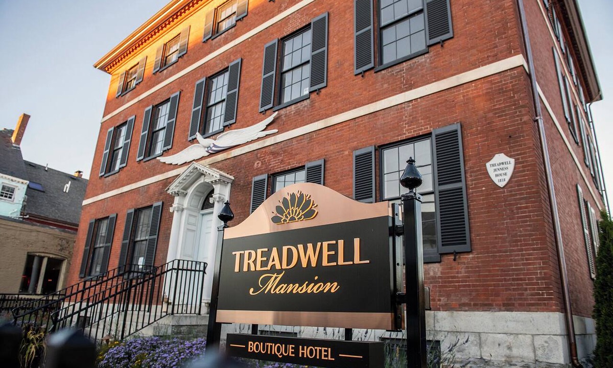 Portsmouth Apartment | Treadwell Mansion