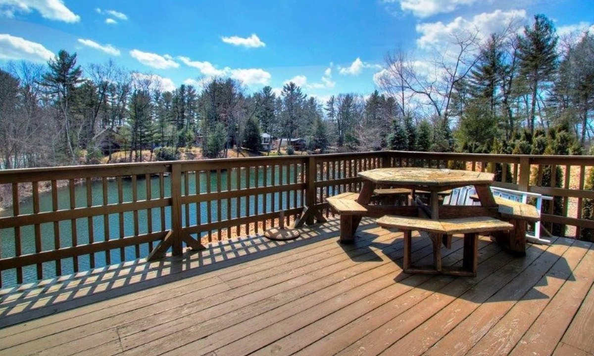 Town of Copake House | TWO Beautiful Lakehouse