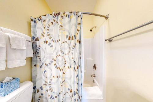 Northeast Harbor House | Two Neighboring Suites, Each w/WiFi, Two TVs, and Central AC - Near Acadia