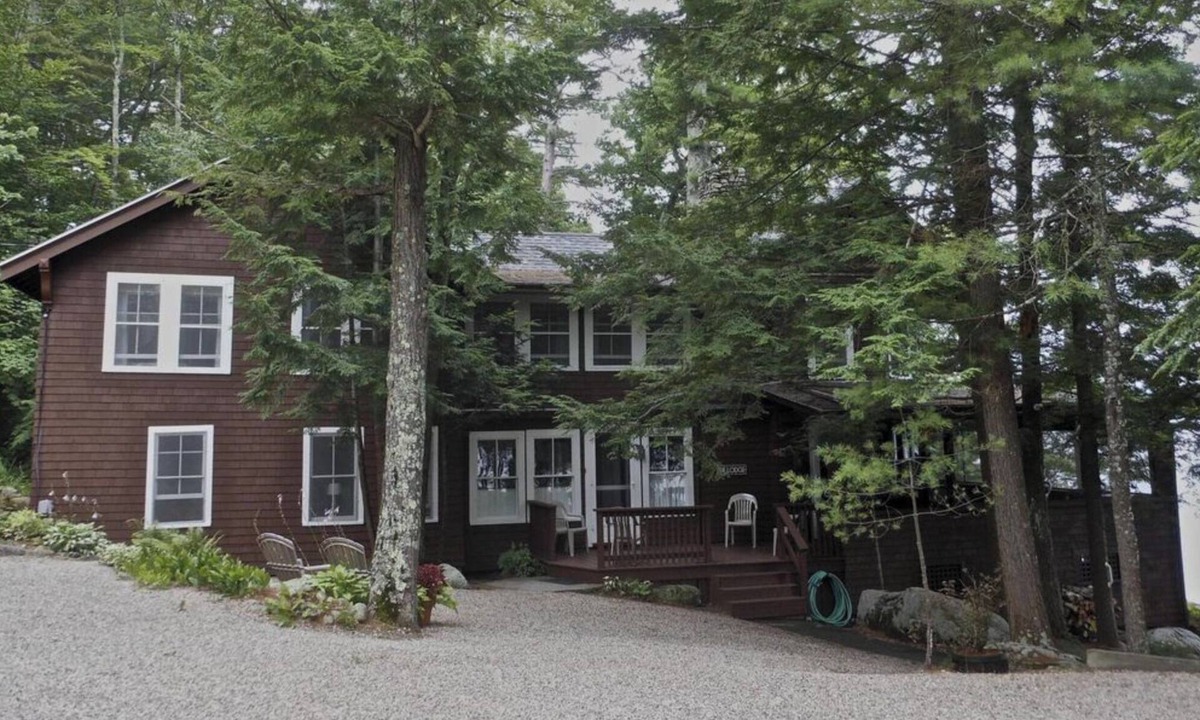 Melvin Village House | TWO WEEKS IN JULY REMAIN - Classic Lake House on Winni