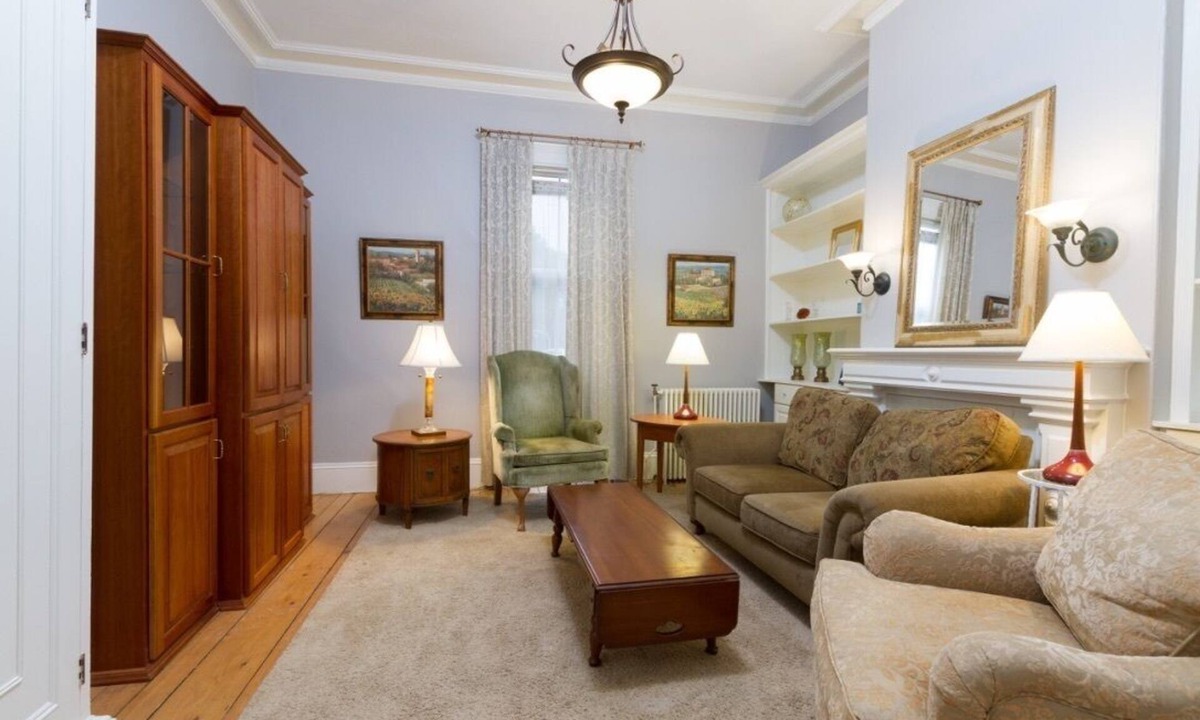 Fifth Ward Apartment | Unit 2, 1st floor 1 Bdrm, walk to mansion and beach