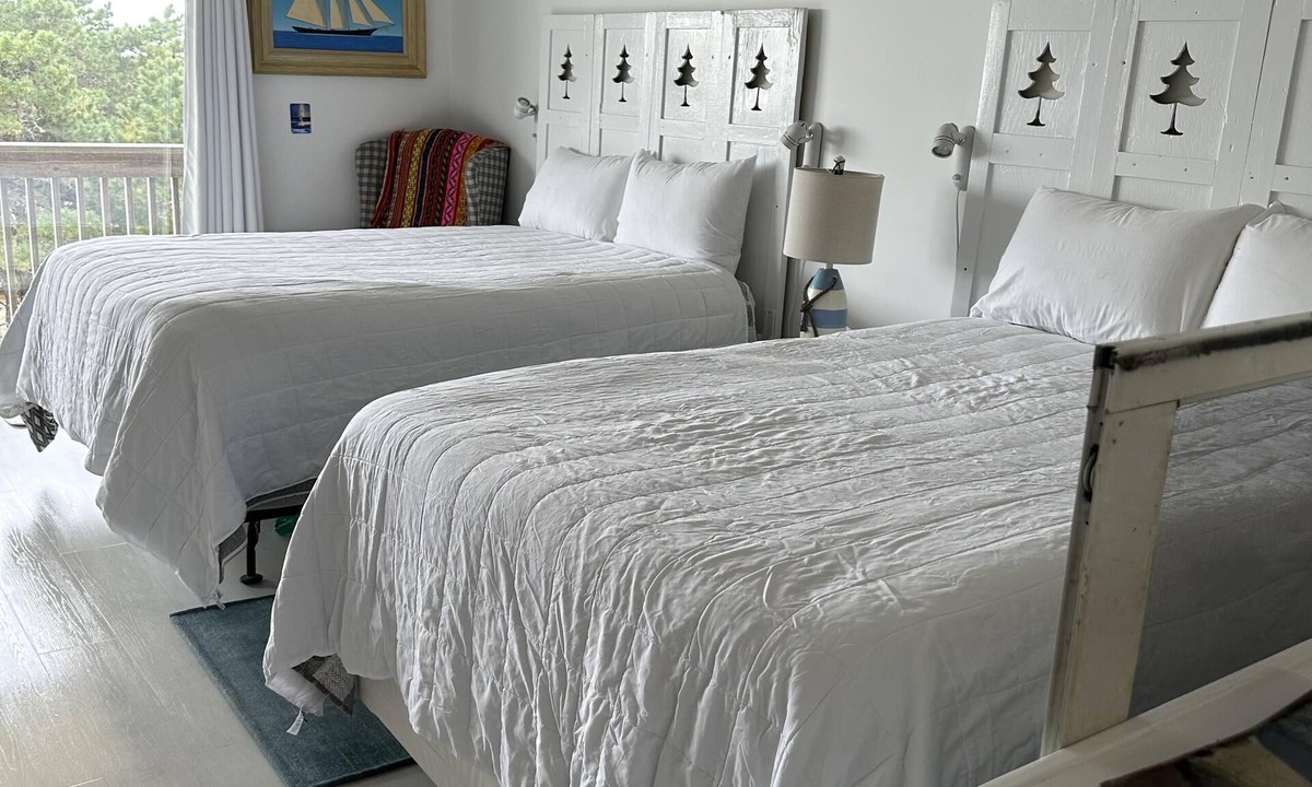 North Truro Condo | Unit #20 - 2nd Floor Deluxe Efficiency with A/C.