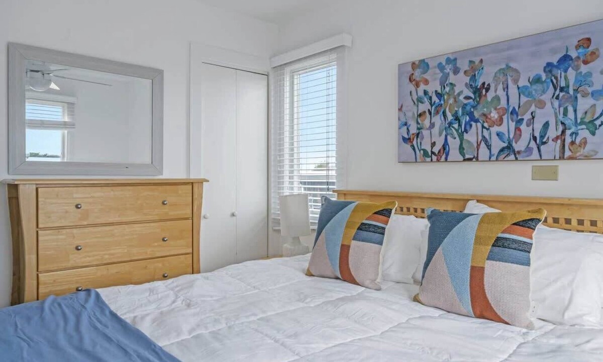 Napeague Apartment | Unit 2014: 1-Bedroom | 1st Floor-Dune View | Court Side