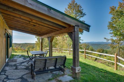 Sharon House | Unplug, Unwind & Explore: Remote Vermont Cabin