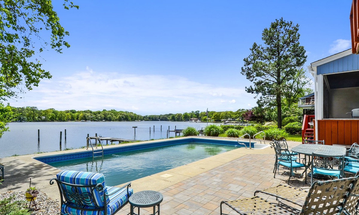 Cape Saint Claire House | Unwind at Waterfront Annapolis w/swimming pool & pier - July specials!
