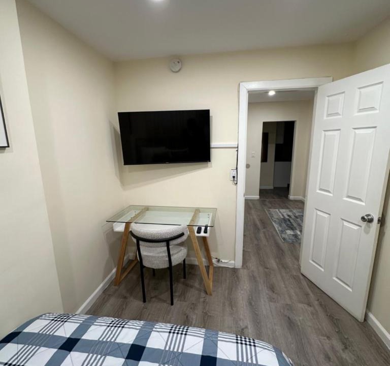 New Rochelle Apartment | Upscale Relax 2 Bedroom near Yankee Stadium 14 min drive