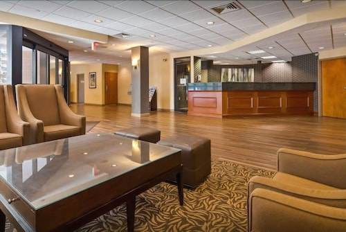 Conning Towers Nautilus Park Hotel | Baymont by Wyndham Groton/Mystic