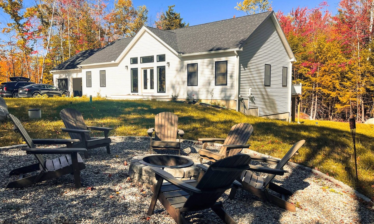 Sunapee House | Vacation Home: 2 Mins from Mt. Sunapee & Lake!