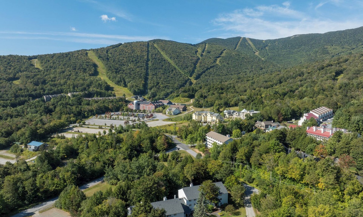 Warren Condo | Vermont Escape: Cozy Condo by Sugarbush Resort