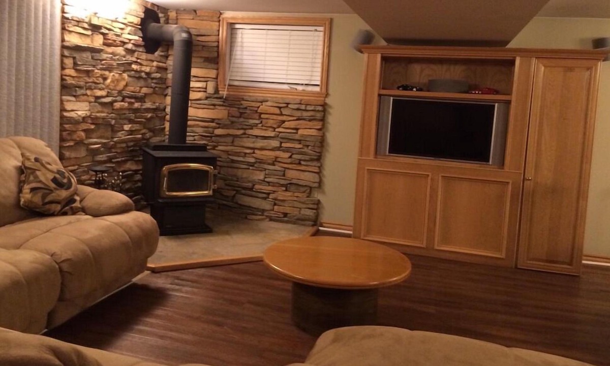 Terra Nova Cottage | Very Private Cottage on 15 Acres with Pond & Beach Perfect for Swimming