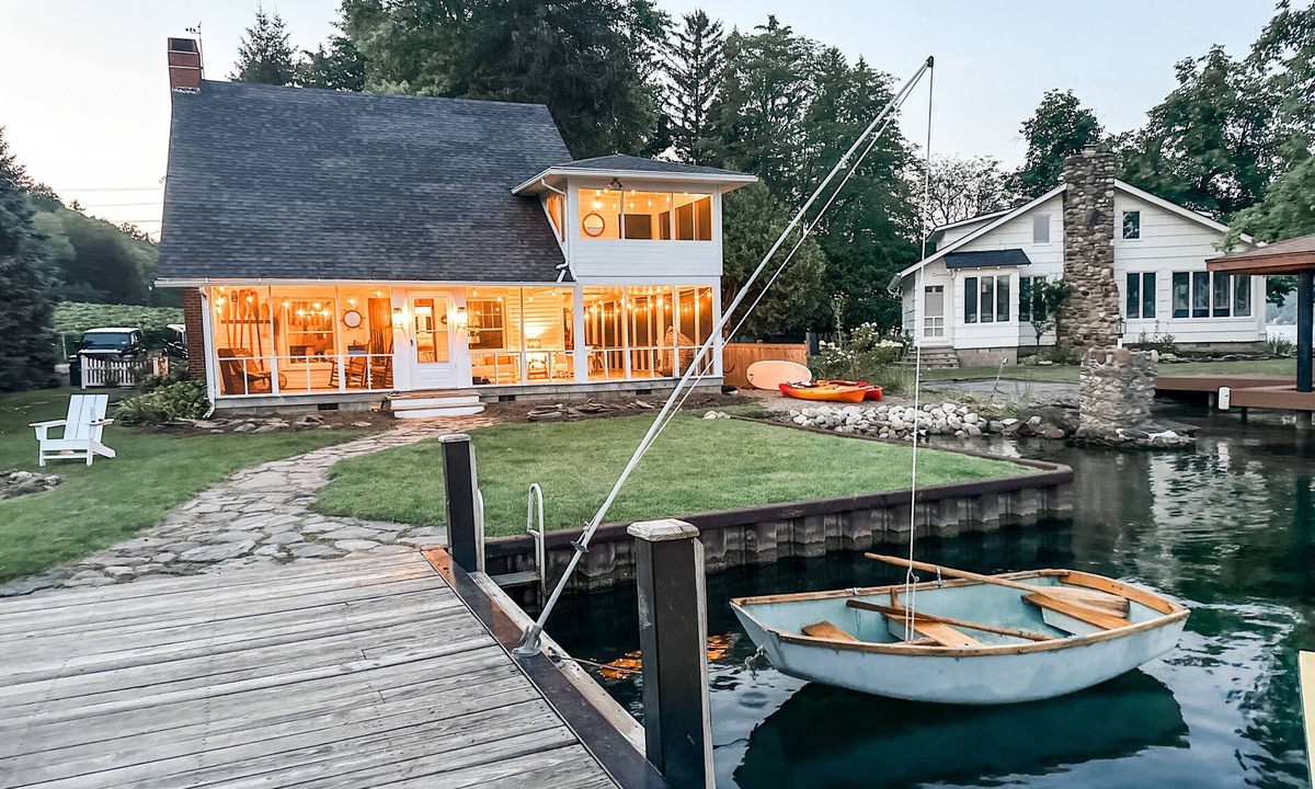 Naples House | Vineyard Cove Retreat - Canandaigua Lake, Serene Setting & Beautiful Views