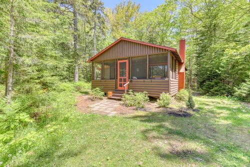 Boothbay Harbor House | Vintage, Log Cabin in the Woods with Beach Club Access About One Mile Away