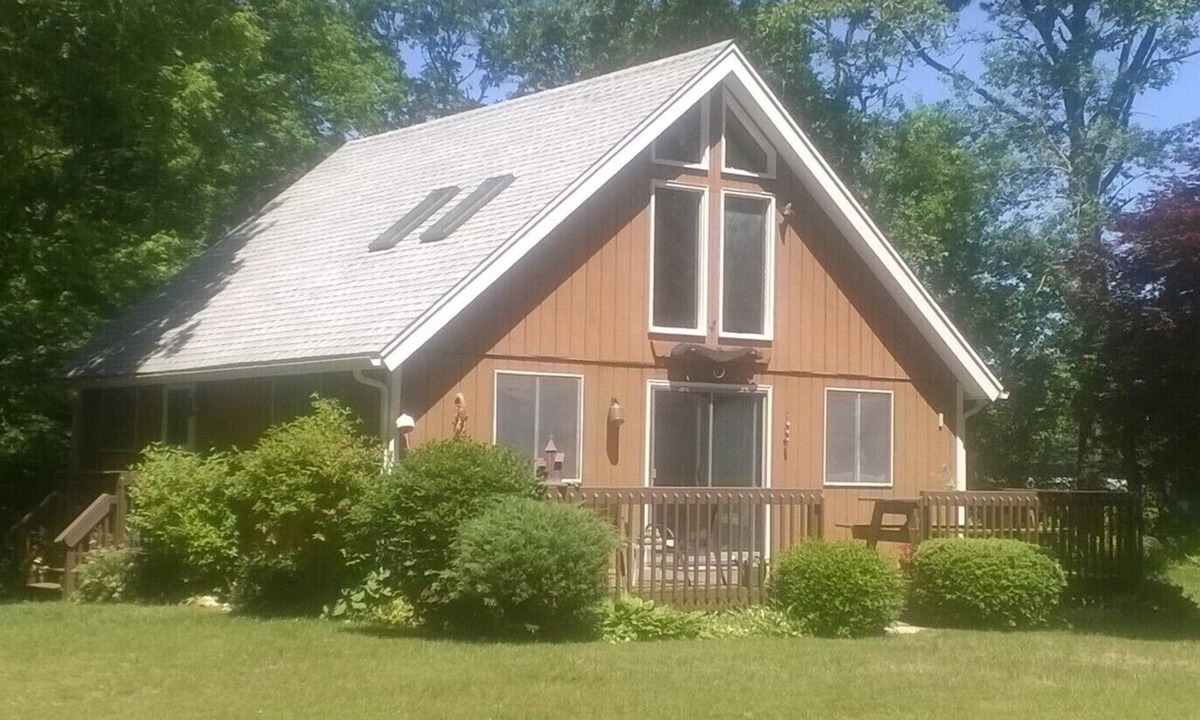 West Tisbury House | W Tisbury Home, Peaceful, Affordable, Near Bike Path Available for July August