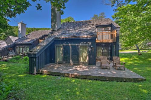 Waitsfield House | Waitsfield Condo w/Pool & On-Site Trail Access!