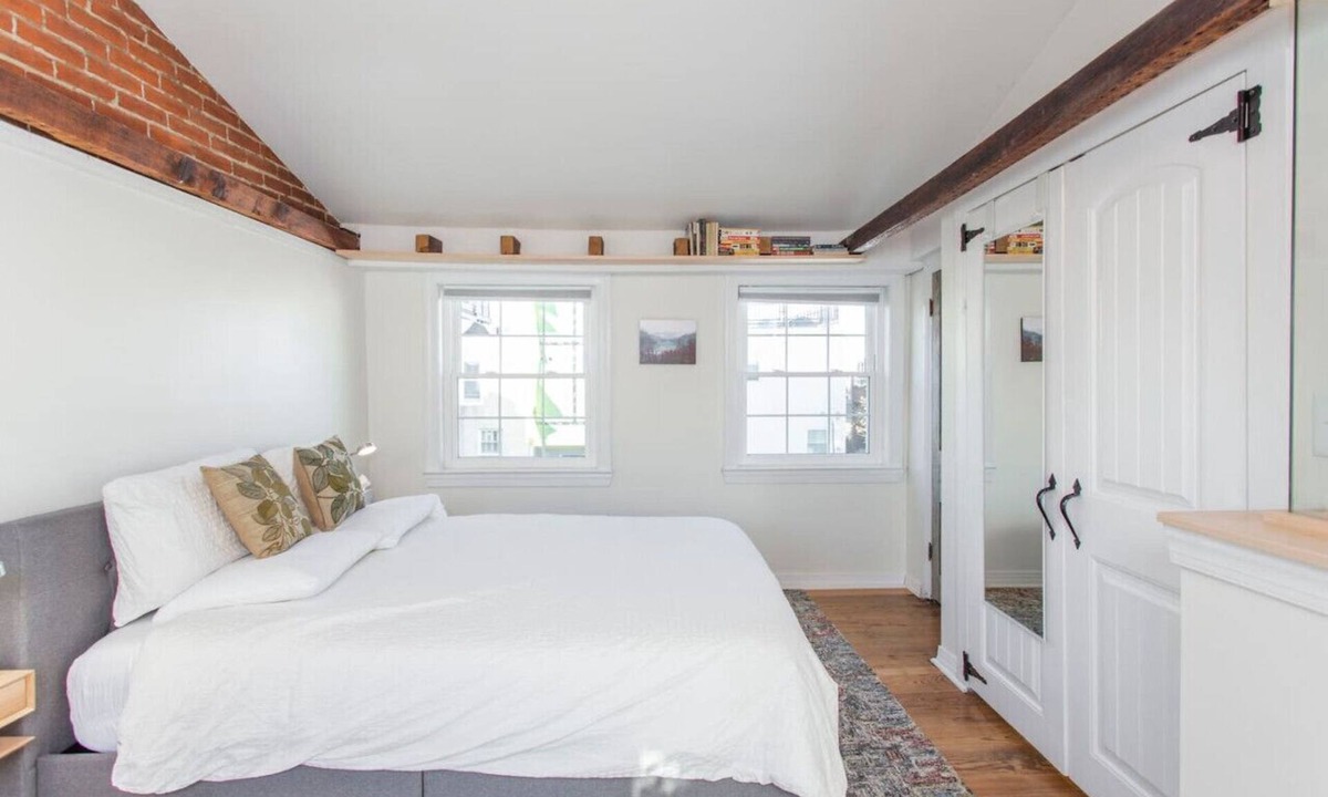 Bella Vista House | Walk everywhere from renovated 3bd Bella Vista gem