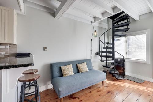 Provincetown House | Walk to Commercial Street! Couples Retreat w/Deck