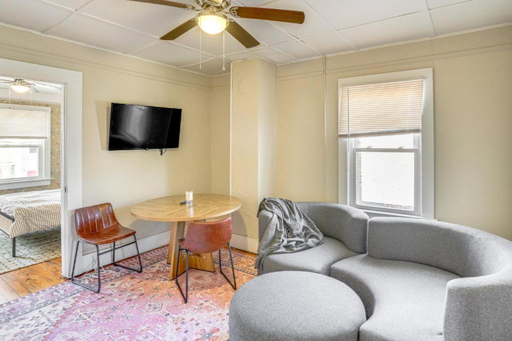 Hudson Apartment | Walk to Dtwn Hudson: Cozy Upstate Apartment