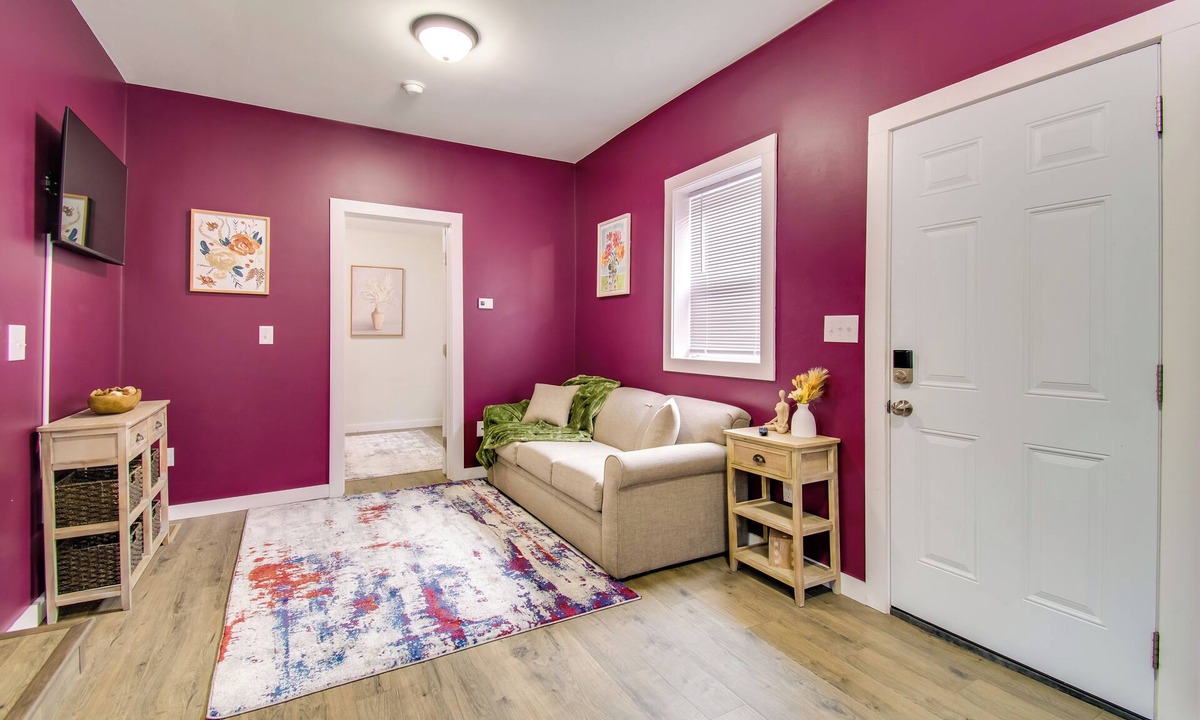 Oswego Apartment | Walk to Historic Square: Oswego Home Near Lake
