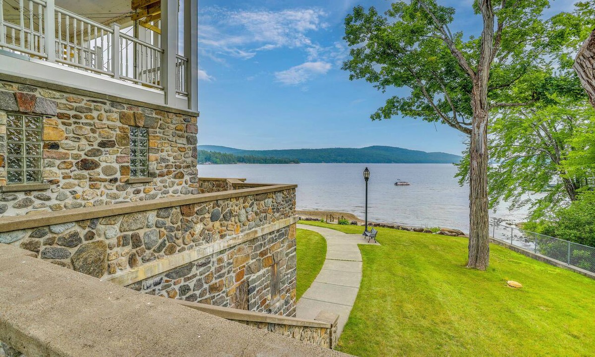 Schroon Lake Apartment | Walk to Main St & Schroon Lake! Cozy Upstate Gem