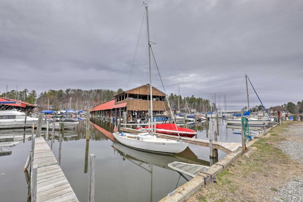 Gilford House | Walk to Marina: Cute Gilford Cottage w/Grill