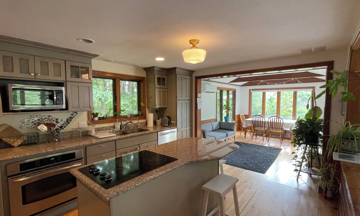 Biddeford House | Walk to the beach!