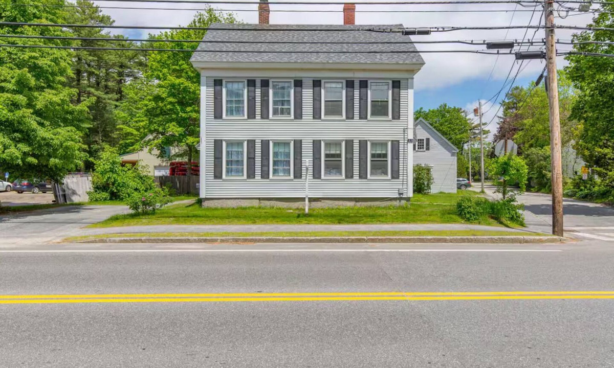 Brunswick House | Walk to Town 4BR, 200yr old home! #1