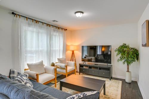 Huntington Station Apartment | Walk to Train! Updated Apt in Huntington Station
