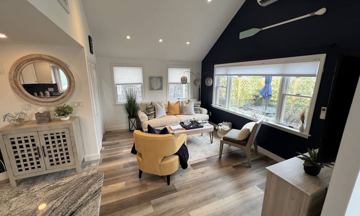 Tisbury Apartment | Walking-distance to town, shops, restaurants & ferry!