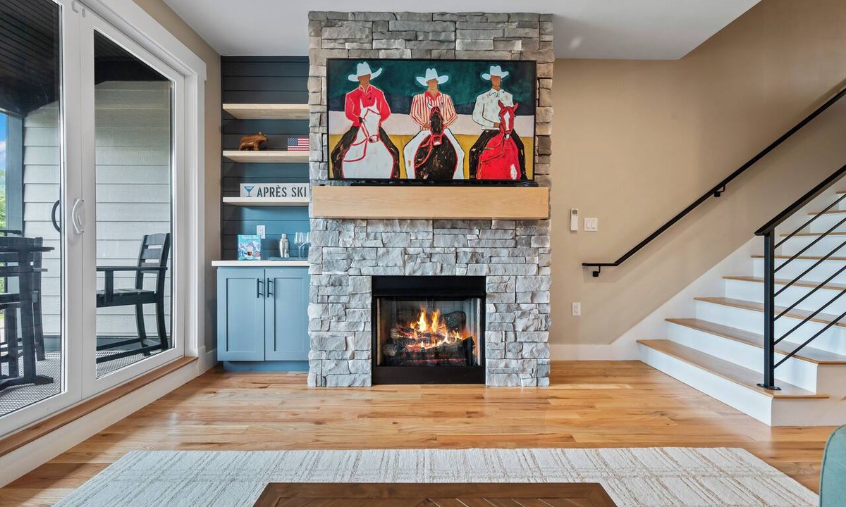 Waterville Valley House | Wanderlust - New 2026 Ski Townhome - Walk to Town Square - Game Loft & Bar