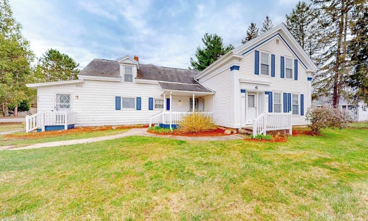 Colchester House | Warm & inviting retreat with a full kitchen, gas fireplace, & furnished patio