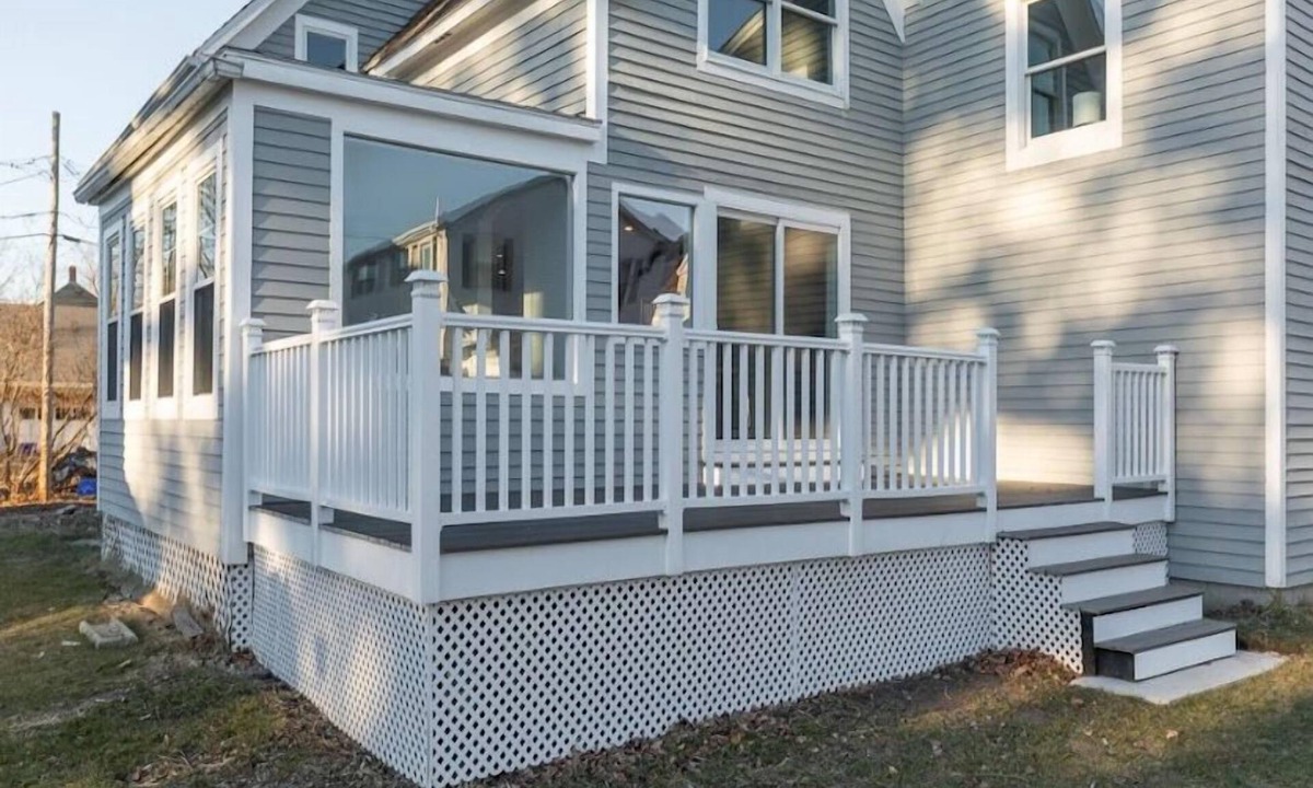 East Deering House | Water View Beach Home