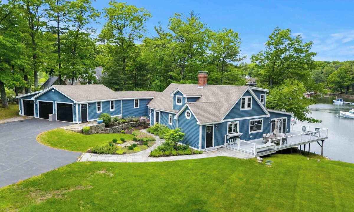 Portsmouth House | Waterfront | 5BR | Portsmouth | Luxury Home | AC