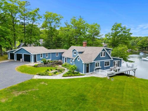 Portsmouth House | Waterfront 5BR Portsmouth Luxury Home AC