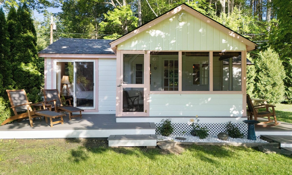 West Chesterfield House | Waterfront Cottage with Private Dock & Sensational Views