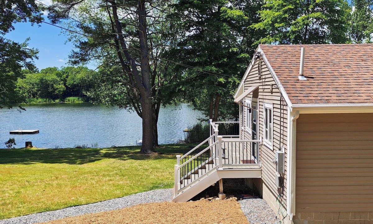 Old Lyme Cottage | Waterfront Getaway! Cozy Cottage in Picture-Perfect Setting, Old Lyme, CT