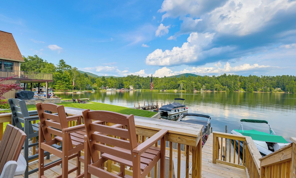 Fort Ann House | Waterfront Haven Bi-Level Lakefront Deck/Game Cntr