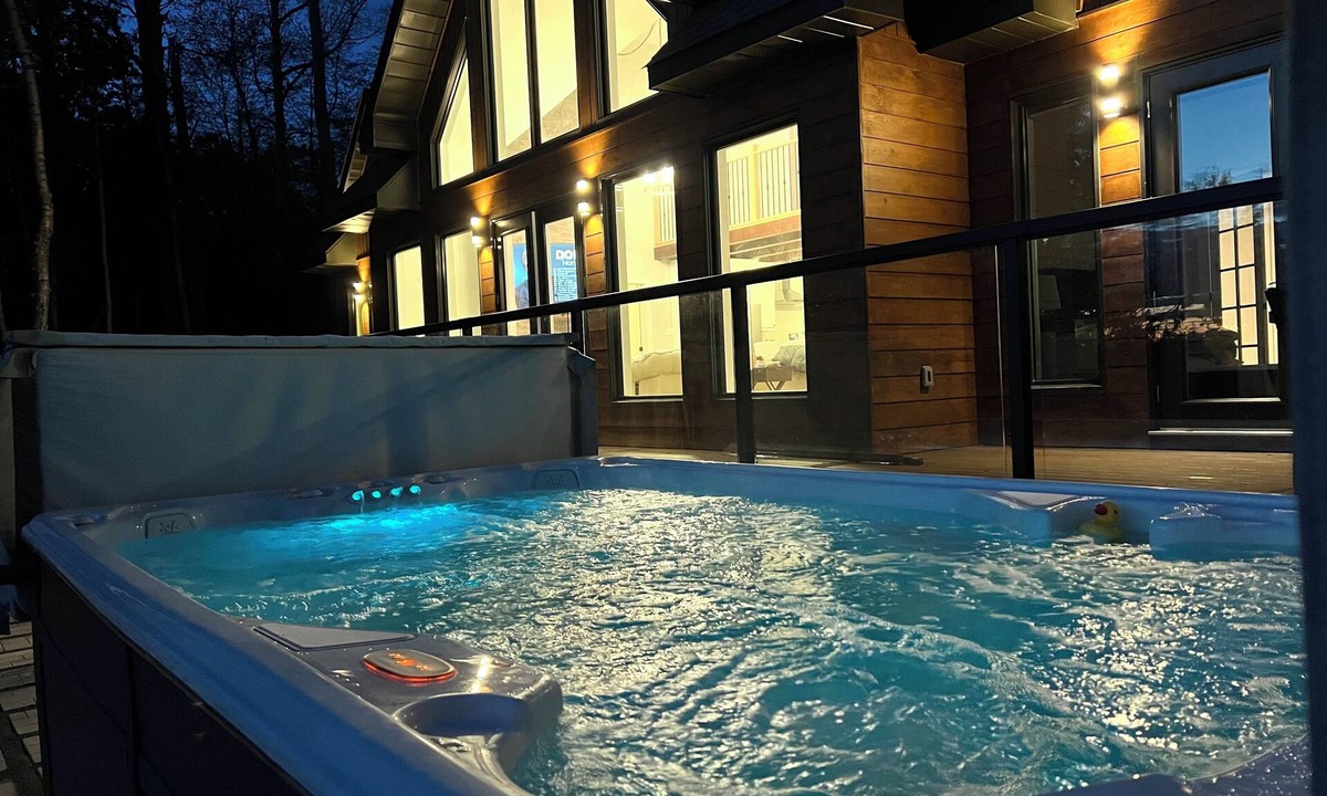 Rideau Lakes Cottage | Waterfront Lake House on the Big Rideau Lake