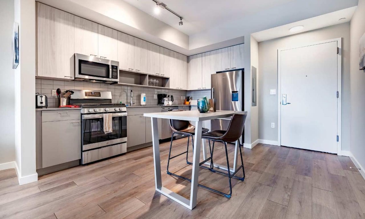 Stamford Apartment | Waterfront Luxury Living in Harbor Point