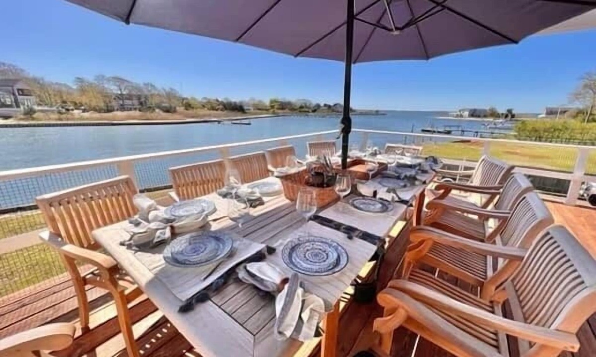 Hampton Bays House | Waterfront | Minutes to US Open| Private Water Access