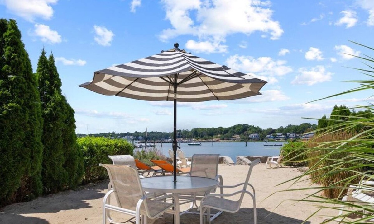Branford House | Waterfront Retreat- Private Beach & Hot Tub-July Specials Available