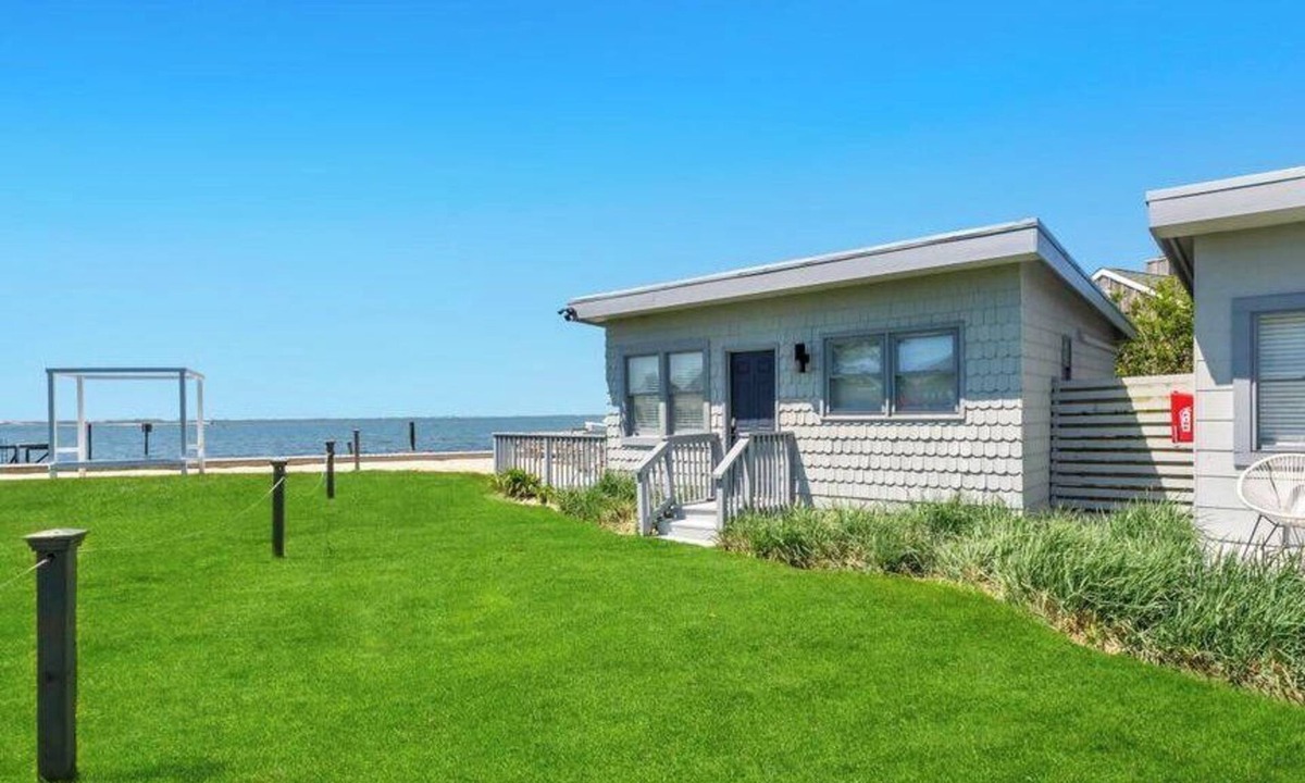 Hampton Bays Hotel | Waterfront suite and more in a Boutique Hotel, Heart of Hampton Bays,.