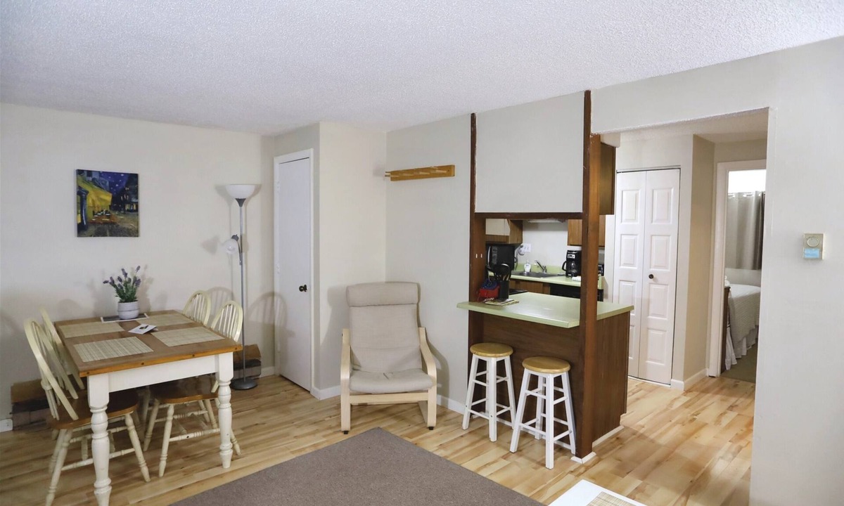 Waterville Valley Condo | Waterville Valley Pet Friendly Vacation Condo close to Community Center! (WHB16V)