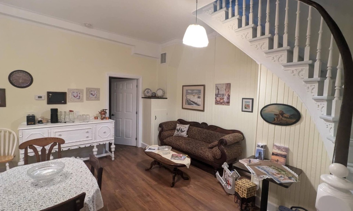 Vankleek Hill Apartment | Welcome to the Matt boutique Inn -in the heart of Vankleek Hill.