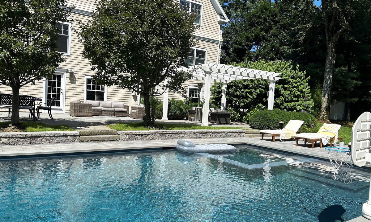 Westport House | Westport summer retreat with 40 Foot Heated Pool/Spa & Beach Pass