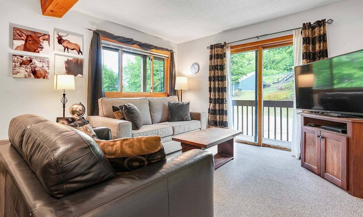 Sunday River Area Condo | White Cap B-315 Ski-In/Ski-Out Sunday River Condo